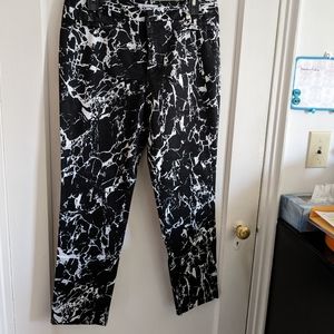 3/$15 Calvin Klein ankle pants marble